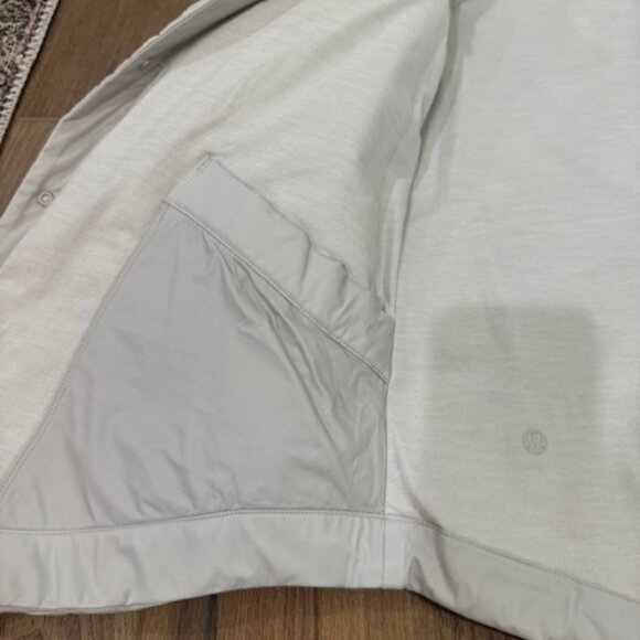 Lululemon Puffer Jacket - Cream/Light Gray - Size 6 - EXCELLENT Condition - Picture 2 of 4